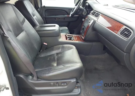 2013 Chevrolet Suburban 1500 Ltz из США, поврежденный, VIN 1GNSKKE76DR313941